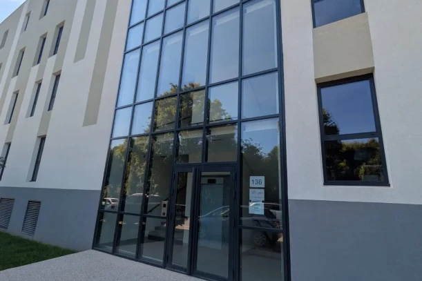 Bureau privé - 30000 - 4 postes - 500€