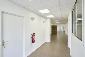 Bureau privé - 59000 - 5 postes - 700€