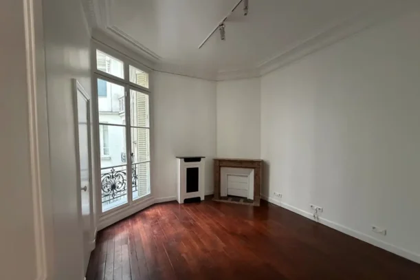 Bureau privé - 75016 - 2 postes - 1700€