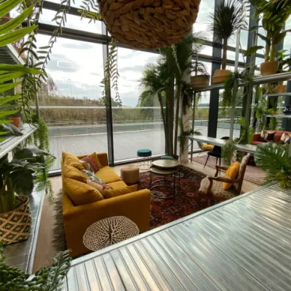 Bureau privé 95 m² 16 postes Location bureau Rue des buttes Cesson-Sévigné 35510 - photo 2