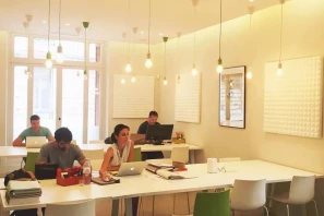 Open Space - 06000 - 36 postes - 390€