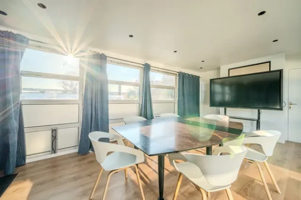 Bureau privé - 92600 - 5 postes - 1550€