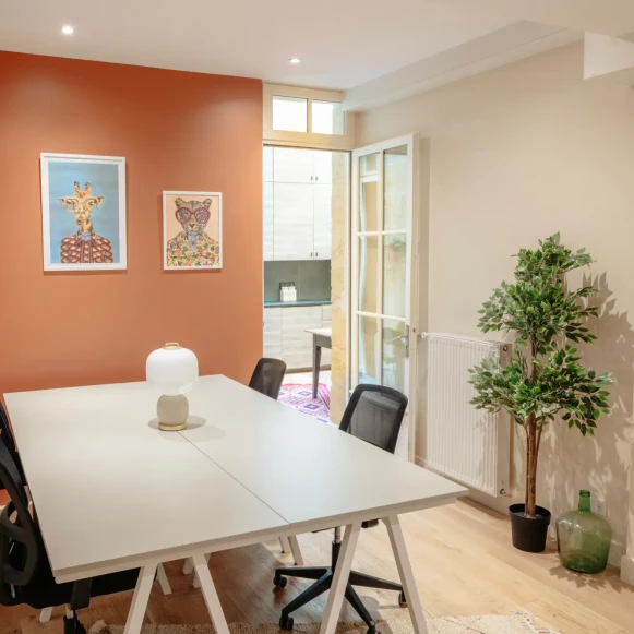 Bureau privé 13 m² 4 postes Location bureau Impasse Margaux Bordeaux 33000 - photo 1
