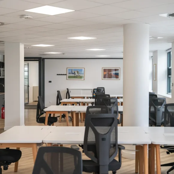Bureau privé 73 m² 18 postes Coworking Rue de Luxembourg Lille 59800 - photo 1