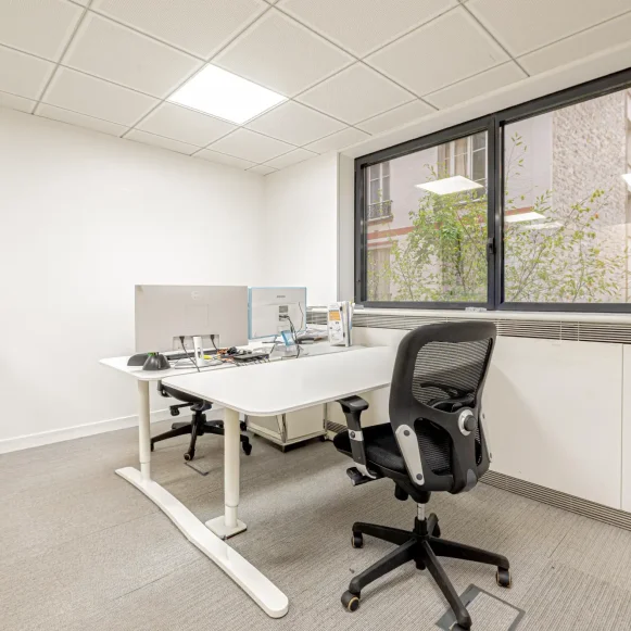 Espace indépendant 120 m² 22 postes Coworking Rue de l'Université Paris 75007 - photo 3