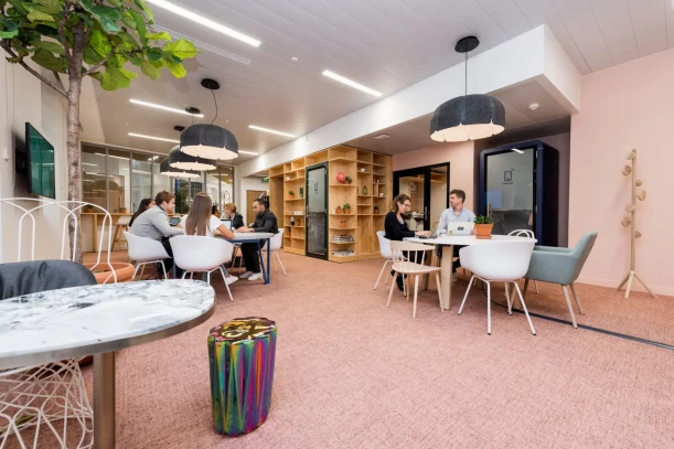 Bureau privé - 75008 - 7 postes - 6020€