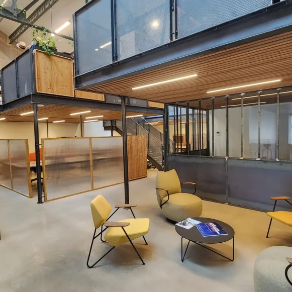 Open Space  18 postes Location bureau Place Mathieu Jaboulay Saint-Genis-Laval 69230 - photo 3