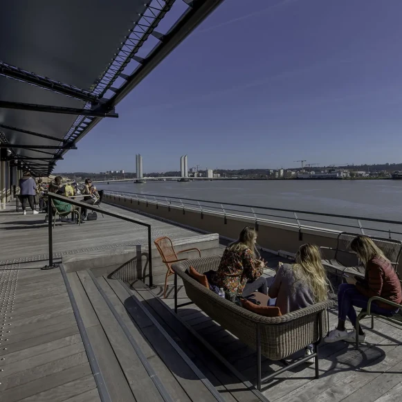 Bureau privé 40 m² 11 postes Location bureau Quai des Chartrons Bordeaux 33300 - photo 2