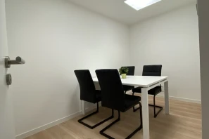 Open Space - 44830 - 8 postes - 210€