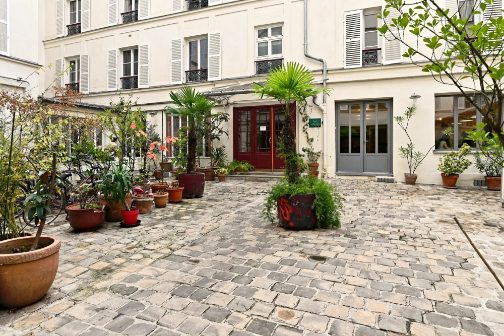 Espace indépendant - 75010 - 24 postes - 13200€