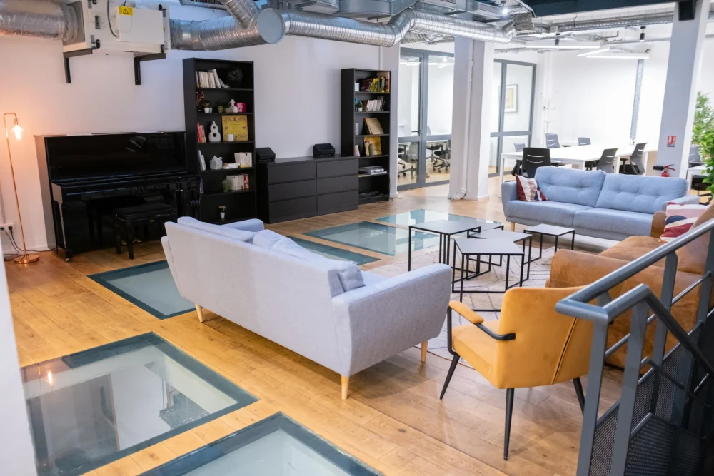 Espace indépendant - 75010 - 80 postes - 36000€