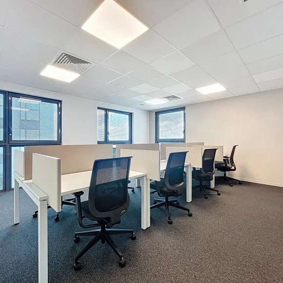 Open Space  1 poste Coworking Rue de la Milletière Tours 37100 - photo 8