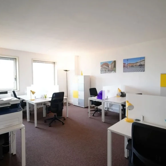 Bureau privé 20 m² 4 postes Location bureau Boulevard des Jardiniers Nice 06200 - photo 1