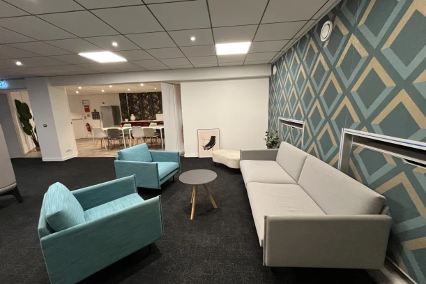 Bureau privé - 75013 - 4 postes - 1465€