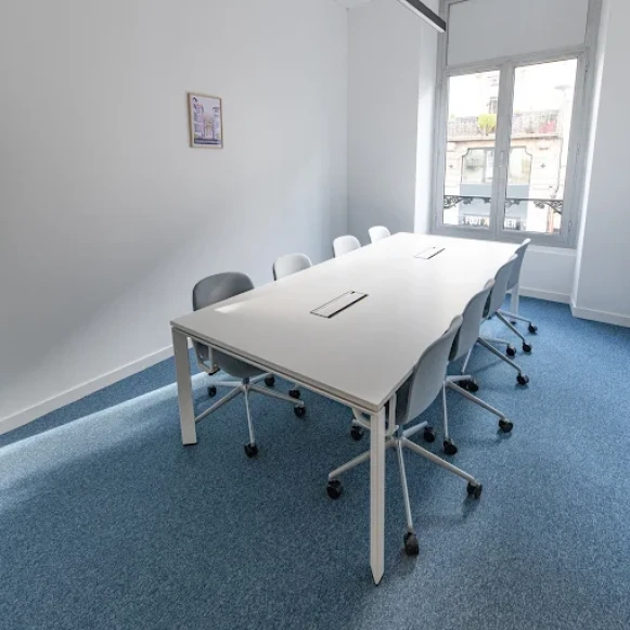 Bureau privé 4 m² 1 poste Location bureau Avenue des États Unis Clermont-Ferrand 63000 - photo 4