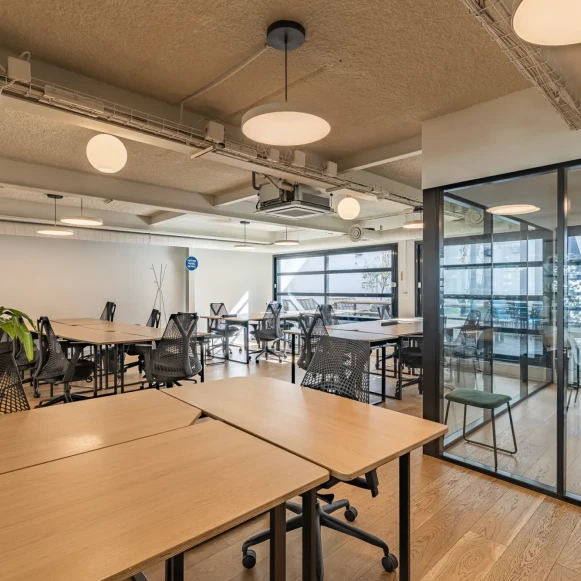 Bureau privé 80 m² 18 postes Location bureau Rue Duhesme Paris 75018 - photo 4