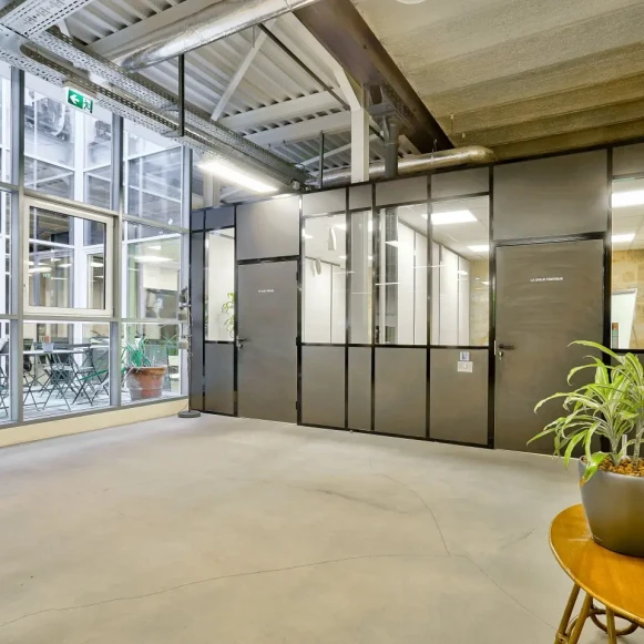 Espace indépendant 500 m² 50 postes Location bureau Rue Saint-Joseph Bordeaux 33000 - photo 6