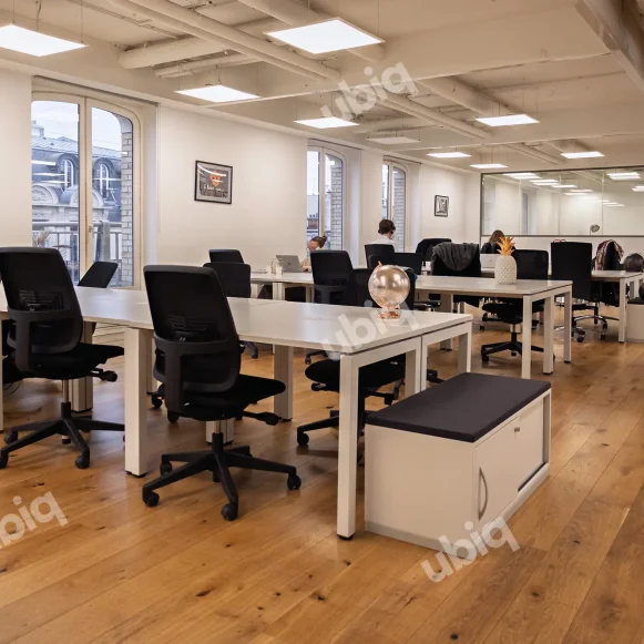 Bureau privé 11 m² 3 postes Coworking Rue Réaumur Paris 75002 - photo 10