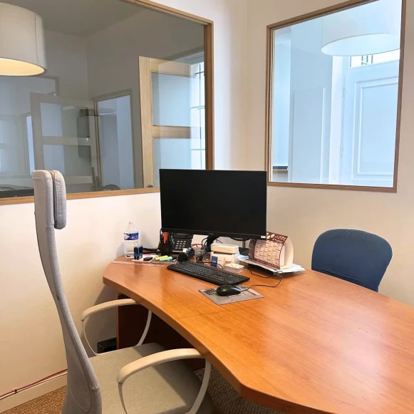 Bureau privé 9 m² 1 poste Location bureau Rue Paul Bert Boulogne-Billancourt 92100 - photo 2