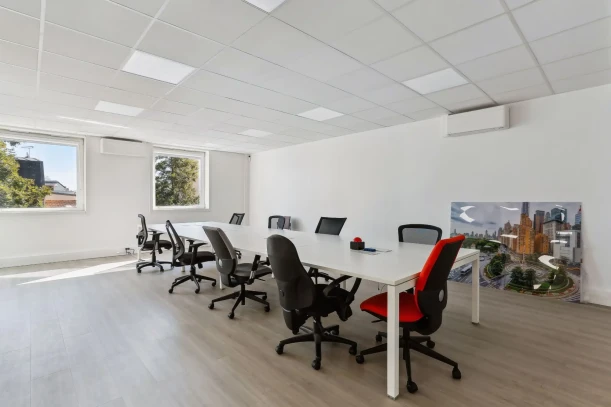 Open Space - 92100 - 10 postes - 355€