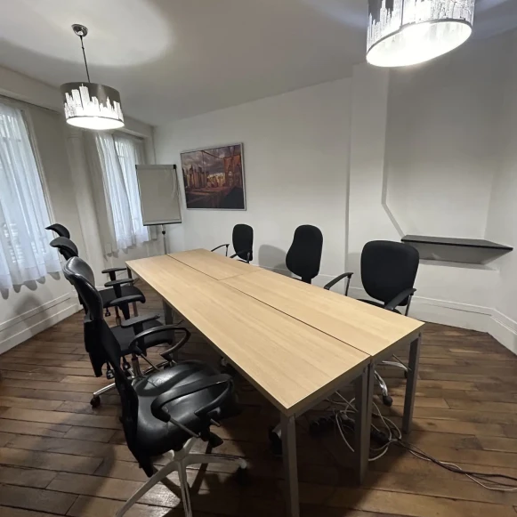 Bureau privé 20 m² 4 postes Location bureau Boulevard Voltaire Paris 75011 - photo 2