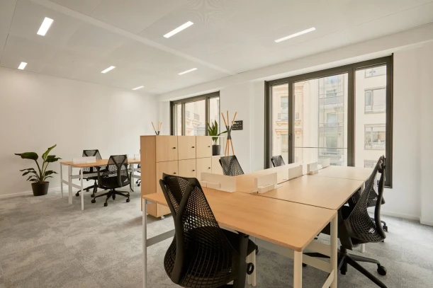 Bureau privé - 75008 - 6 postes - 6720€