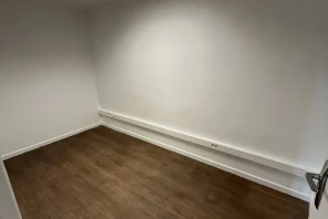 Espace indépendant - 69001 - 7 postes - 1000€