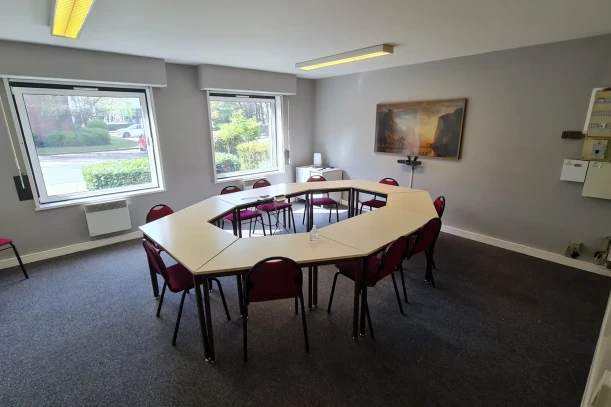 Bureau privé - 59650 - 2 postes - 600€