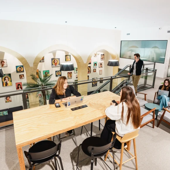 Bureau privé 12 m² 2 postes Location bureau Place Amédée Bonnet Lyon 69002 - photo 4