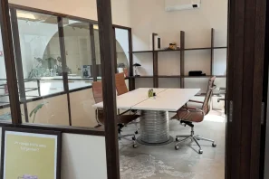 Open Space - 13005 - 8 postes - 200€