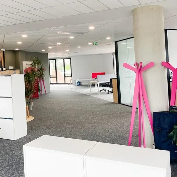 Bureau privé 28 m² 7 postes Coworking Rue Laure Diebold Lyon 69009 - photo 6