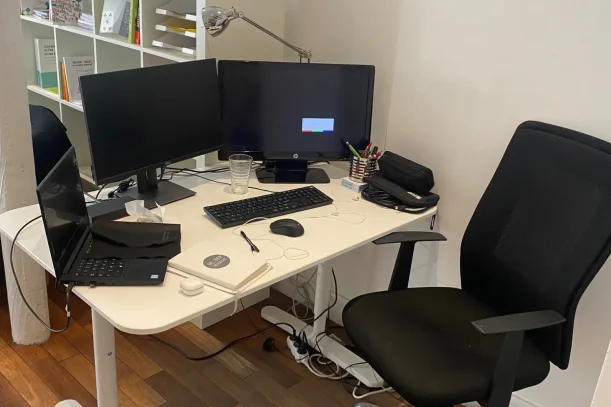 Open Space - 75008 - 2 postes - 300€