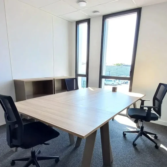 Bureau privé 11 m² 2 postes Location bureau Rue de la Martinellerie Trélazé 49800 - photo 5