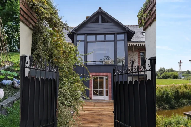 Open Space - 44800 - 4 postes - 160€