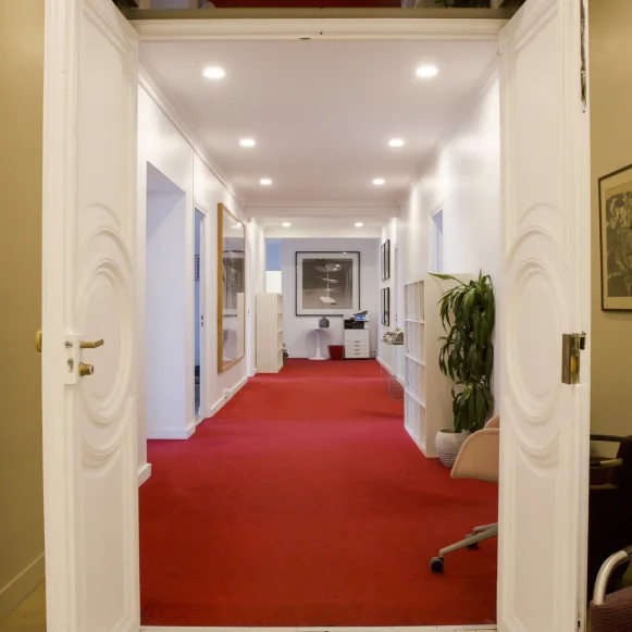 Bureau privé 37 m² 6 postes Coworking Boulevard Exelmans Paris 75016 - photo 3