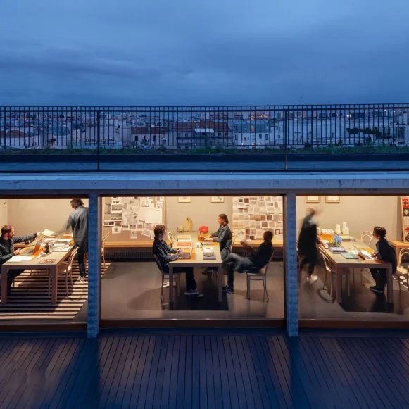 Espace indépendant 40 m² 5 postes Location bureau Rue Popincourt Paris 75011 - photo 3