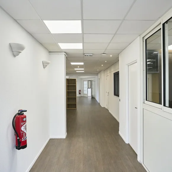 Bureau privé 12 m² 4 postes Coworking Rue de Fontenoy Lille 59000 - photo 5