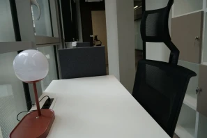 Bureau privé - 54000 - 3 postes - 1150€