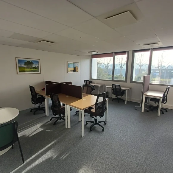 Bureau privé 4 m² 1 poste Location bureau Rue du Danemark Carquefou 44470 - photo 4