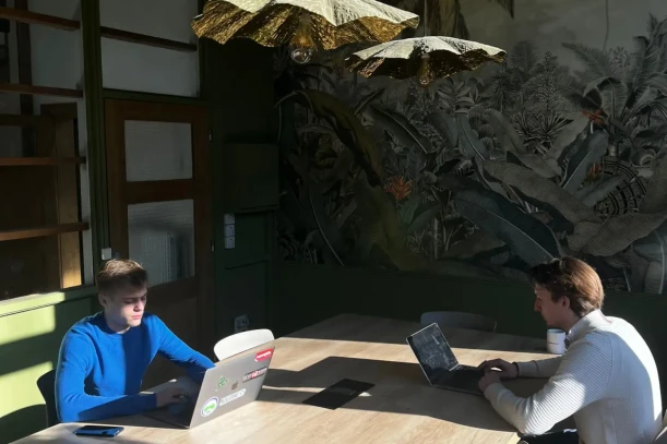 Bureau privé - 59200 - 4 postes - 1100€