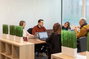 Open Space - 06410 - 4 postes - 180€