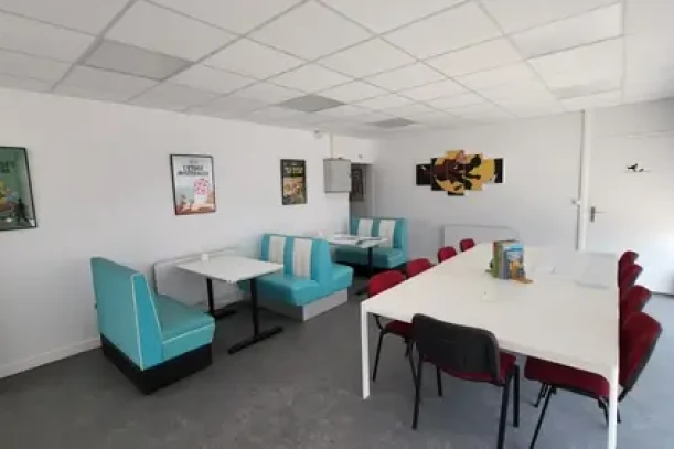 Bureau privé - 50270 - 1 poste - 450€