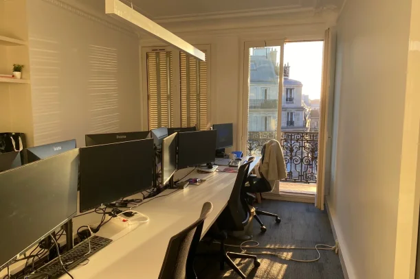 Bureau privé - 75008 - 4 postes - 2500€