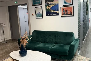 Bureau privé - 92600 - 3 postes - 600€