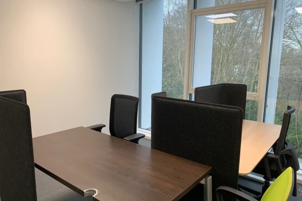 Bureau privé - 64100 - 3 postes - 700€