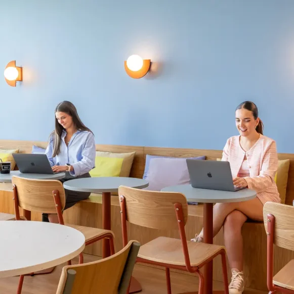 Bureau privé 12 m² 4 postes Location bureau Rue Rouget de Lisle Suresnes 92150 - photo 7