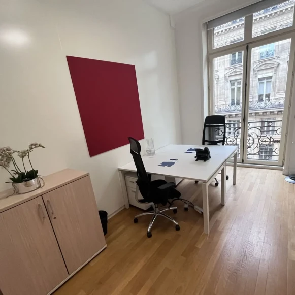 Bureau privé 10 m² 2 postes Location bureau Place de l'Opéra Paris 75009 - photo 1