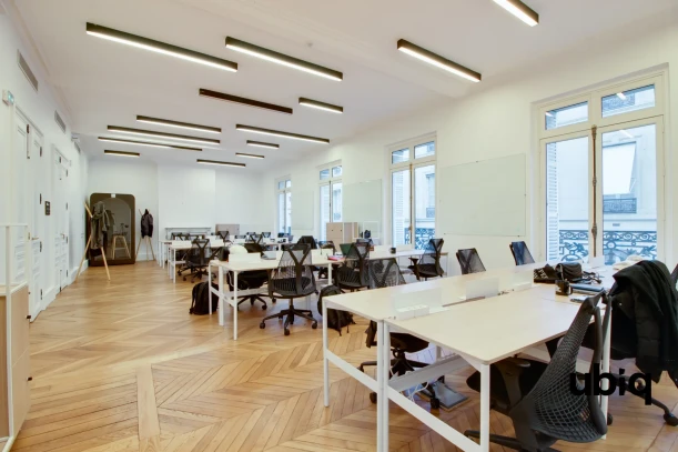 Bureau privé - 75008 - 6 postes - 4980€