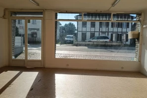 Bureau privé - 40370 - 5 postes - 650€