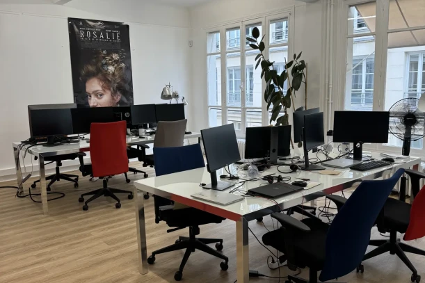Bureau privé - 75010 - 8 postes - 2800€